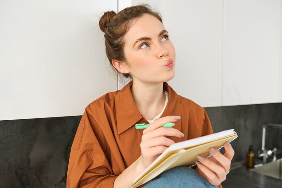 Journal Prompts: 20 Thoughtful Questions for a More Intentional Writing Practice